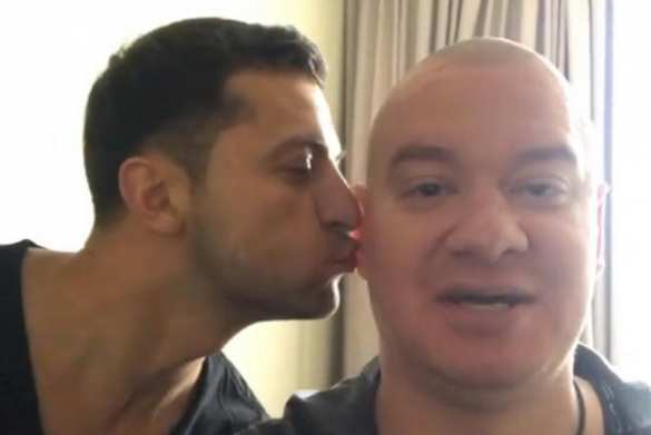 «Не собираюсь!» — друг и соратник Зеленского о планах пойти на фронт (ВИДЕО) | Русская весна