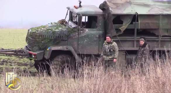 КРАЗ нацгвардии подорвался на фугасе у Бахмутки в ЛНР (+фото, видео) | Русская весна