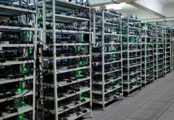 Это Украина: Полицейские майнили криптовалюту на конфискованных компьютерах | Русская весна