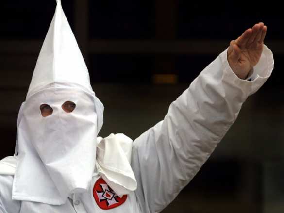 По центру Киева прошлись зигующие расисты в костюмах Ку-Клукс-Клана (ФОТО, ВИДЕО) | Русская весна