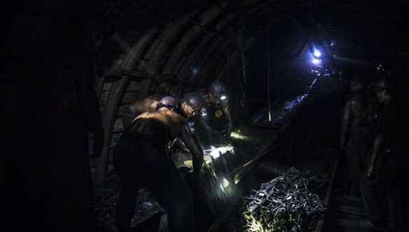 Трагедия на Кузбассе: Два шахтера погибли под завалом, третьего ищут спасатели | Русская весна