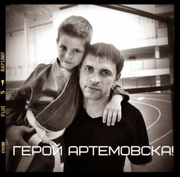 Iochkov Павшие герои Новороссии: Сергей Иочков — позывной «Велес» (видео) | Русская весна