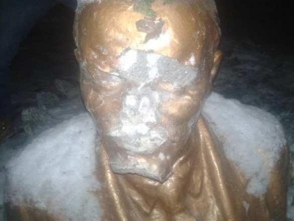 Война памятников в Одессе продолжается: изуродовали Ильича (фото) | Русская весна