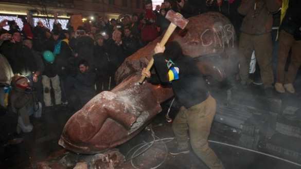 Европейцы выкупят у Украины памятники Ленину и героям войны | Русская весна