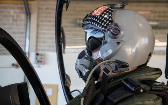 Лётчика истребителя ВВС Франции катапультировало при взлёте | Русская весна