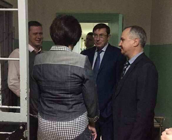 «Луценко дураком родился...» — генпрокурор Украины признал существование тайной тюрьмы СБУ (ФОТО) | Русская весна