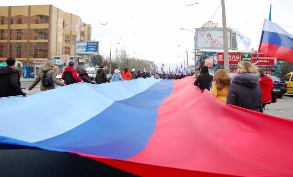 «Собака лает, караван идёт!»: вскоре количество обладателей российских паспортов в ЛНР перевалит за 50 тысяч | Русская весна