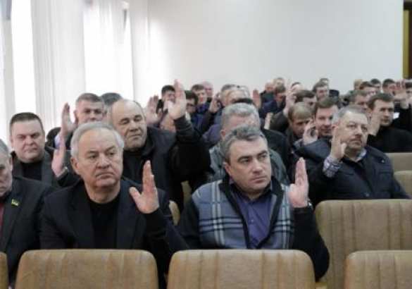 В Макеевке депутаты не стали ждать штурма и единодушно проголосовали за референдум | Русская весна