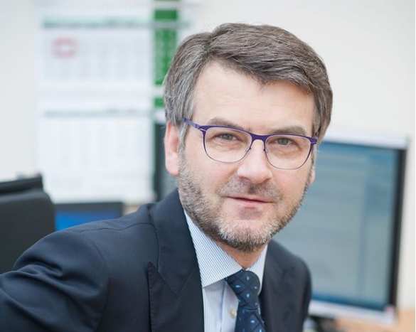 Милиция прячется, а коммунальщики работают под огнем снайперов — Премьер ЛНР | Русская весна