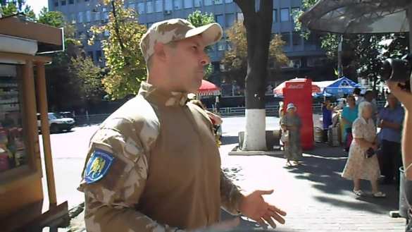 Глава самообороны Херсонского майдана не сумел «самооборониться» (видео) | Русская весна