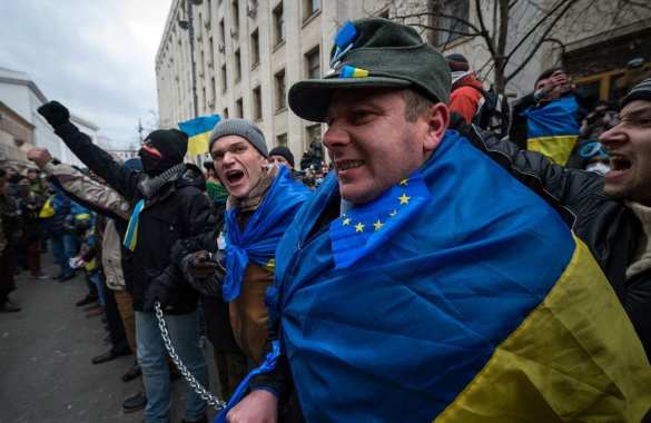 В Киеве участники митинга в поддержку мошенников обратились в полицию, потому что им не заплатили (ФОТО) | Русская весна