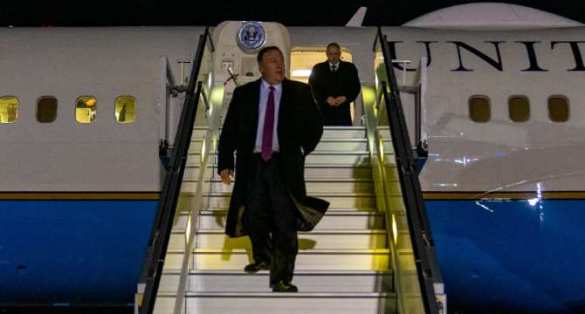 „Unerschütterliche Unterstützung“: Pompeo hat erzählt, wozu er in die Ukraine gekommen ist (FOTO) | Русская весна