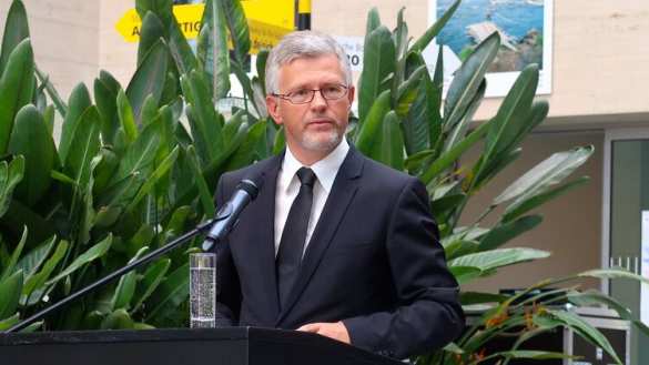 Германия должна нам выплатить 80 млрд: скандально известный украинский дипломат требует у Берлина больше денег | Русская весна