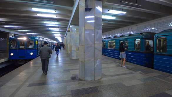 В московском метро обстреляли поезд (+ВИДЕО) | Русская весна