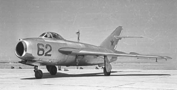 «Живёт без связи в кишлаке»: МИД РФ проверяет информацию о найденном в Афганистане советском лётчике | Русская весна