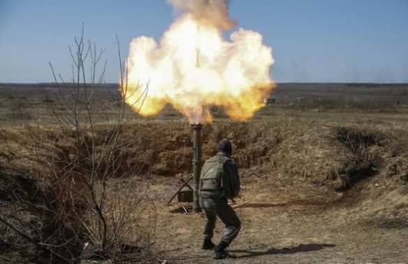 ВСУ ведут огонь по окраинам Донецка из минометов и танка, сообщается о боестолкновении под Горловкой | Русская весна