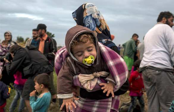 ЕС шантажирует Польшу в вопросе приема беженцев | Русская весна