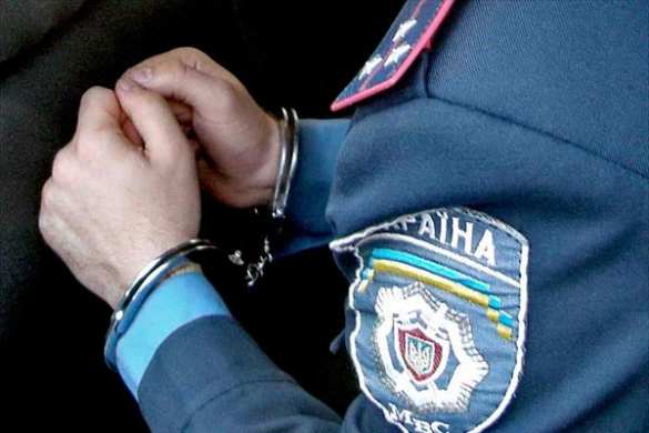 СБУ: В Киеве задержаны милиционеры, торговавшие опиумом и каннабисом | Русская весна