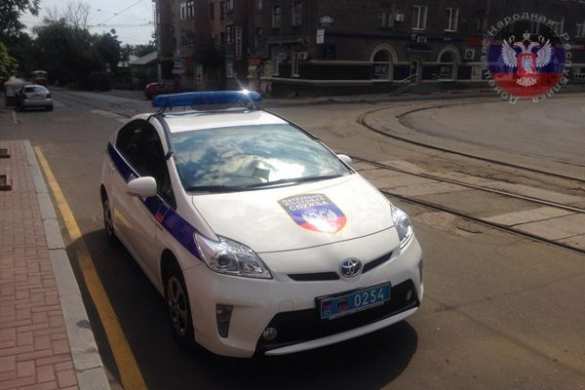 Новые Toyota для милиции ДНР (фото) Новые Тойоты с гербами республики для милиции ДНР (фото) | Русская весна