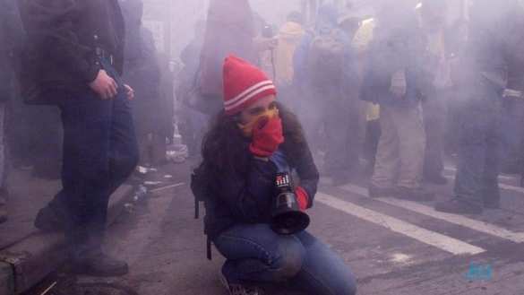 «Я ослеп минут на десять»: киевский полицейский прыснул газом в лицо журналисту (ФОТО) | Русская весна