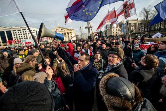 «Методичка Шарпа» в Белоруссии — новая попытка устроить цветную революцию (ФОТО) | Русская весна