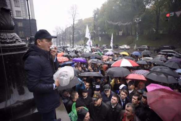 Протестующие в Киеве обустроили палаточный лагерь у здания правительства Украины | Русская весна