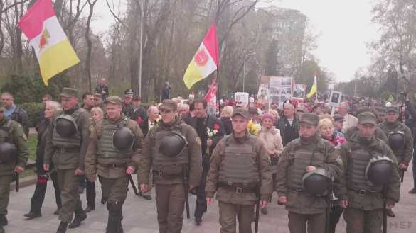 Неофашисты напали на пенсионеров, возлагавших цветы на могилу Неизвестного матроса в Одессе (ФОТО, ВИДЕО) | Русская весна