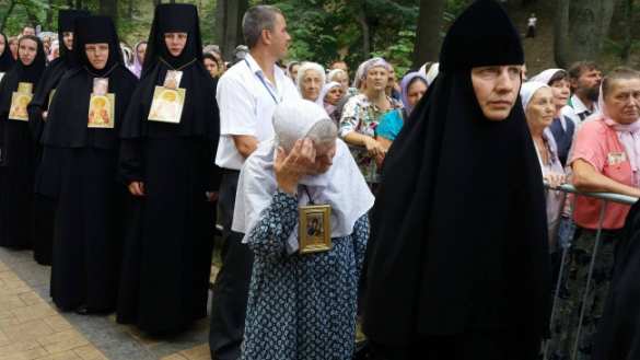 Крестный ход двинулся к Киево-Печерской Лавре (ФОТО) | Русская весна