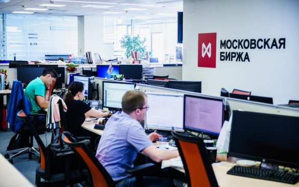 Открылась Московская биржа — что ждёт рубль? | Русская весна