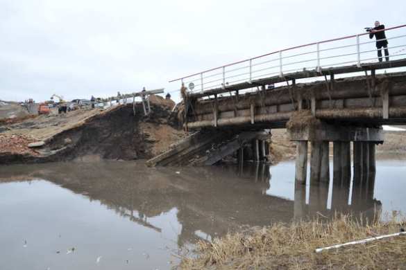 Жители Станицы Луганской назвали мост через Северский Донец «дорогой жизни» (ФОТО) | Русская весна