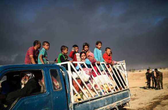 Из пылающего Мосула выходят первые беженцы, — репортаж А.Коца и Д.Стешина (ВИДЕО) | Русская весна