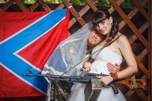 Командир «Спарты» «Моторола» стал отцом дочери Мирославы, узнав об этом на передовой (ВИДЕО) | Русская весна