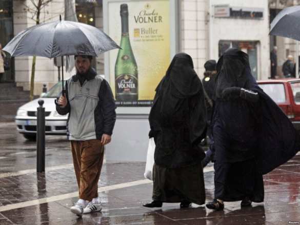 «Чем это всё закончится?» — острые и неприятные вопросы о разрешении многожёнства в России | Русская весна