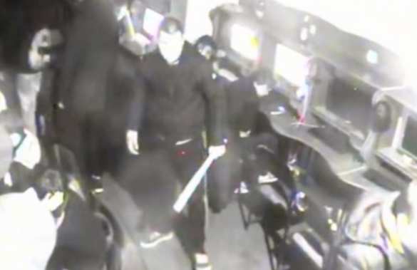 Харьковские нацисты избили школьников за высказывания в Интернете (ВИДЕО) | Русская весна