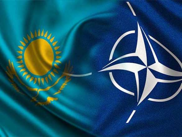 НАТО заигрывает с Казахстаном (ВИДЕО) | Русская весна