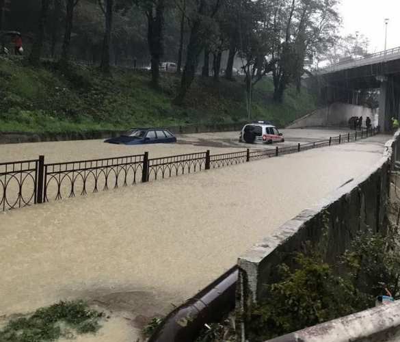 Реки вместо улиц: Опубликованы кадры наводнения в Туапсе (ФОТО, ВИДЕО) | Русская весна