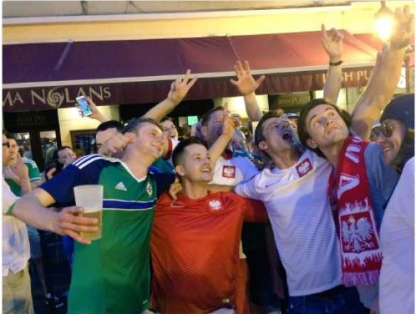 В Ницце произошла драка болельщиков из Польши и Северной Ирландии (ВИДЕО) | Русская весна