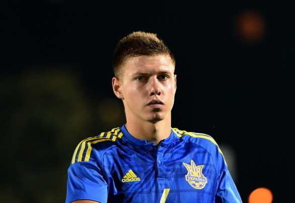 Зрада: футболист сборной Украины отдыхает в Крыму (ФОТО) | Русская весна