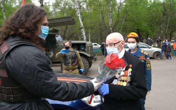 «Ночные волки» организовали уникальное поздравление для штурмовавшего Берлин ветерана (ФОТО, ВИДЕО) | Русская весна