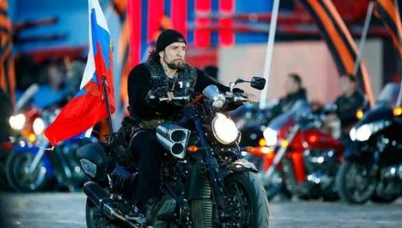 «Ночные волки» в Польше возложили цветы к могилам жертв УПА | Русская весна