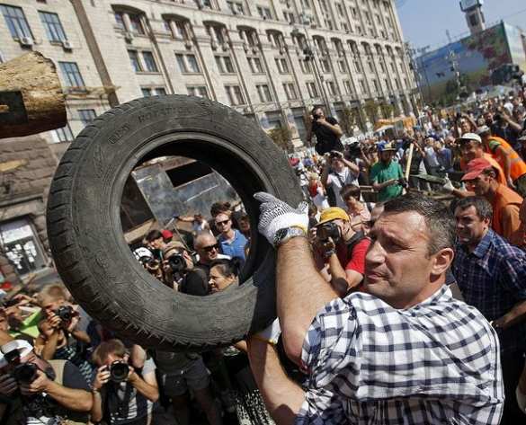 Подкупом и угрозами в Киеве Майдан опять стал майданом. Надолго ли? (фото лента) | Русская весна
