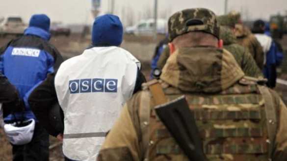 Представители ОБСЕ и СЦКК прибыли на место обстрела в ценре Донецка | Русская весна