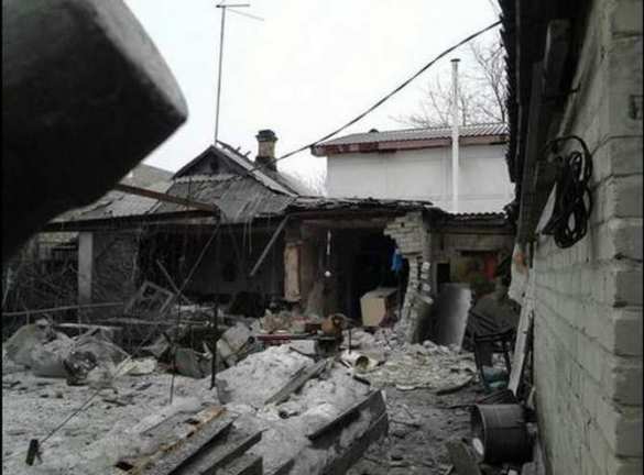 Обстрелом ВСУ повреждены три дома в селе на юге ДНР | Русская весна