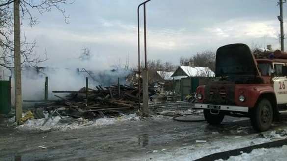 МОЛНИЯ: ВСУ подвергли п. Тельманово жестокому артобстрелу | Русская весна