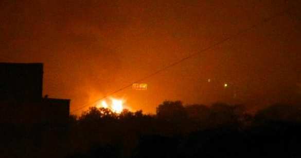 Под Горловкой в результате обстрела ВСУ сгорел дом | Русская весна