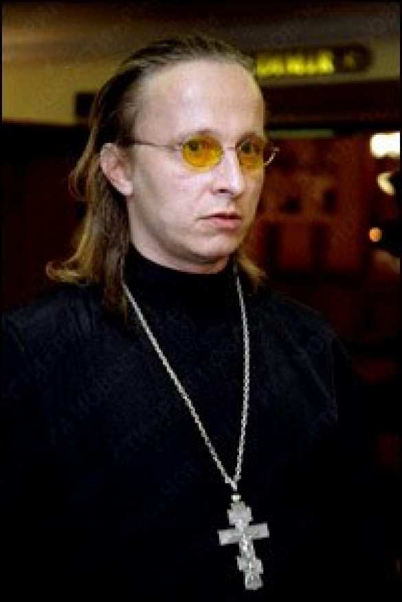 Отец Иоанн Охлобыстин: Идите и распните себя на родной земле, как Христос распялся за людей на кресте Отец Иоанн Охлобыстин: Идите и распните себя на родной земле, как Христос распялся за людей на кресте | Русская весна