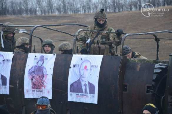 Шизофрения: военную машину с Путиным и Пореченковым ВСУ расстреляли вблизи Мариуполя под руководством израильтян и грузин (продолжение: фото-лента + видео) | Русская весна