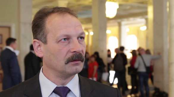 Депутат Рады просит лишить аккредитации журналиста, которого он обматерил (ВИДЕО) | Русская весна