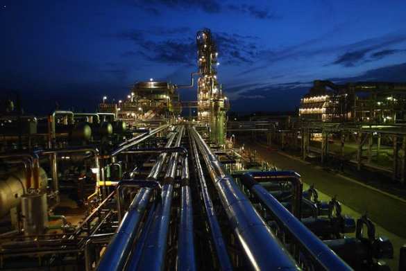 Как и предупреждали: при перекачке нефти с захваченного боевиками хунты Одесского НПЗ лопнула труба (видео) | Русская весна