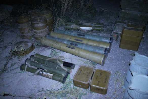 Генпрокуратура ЛНР изъяла из тайника в Ирмино более 13 тысяч единиц оружия и боеприпасов (ФОТО, ВИДЕО) | Русская весна